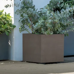 Best Deroma MILLENIUM 208-623 PLANTEKASSE PLASTIK SANDSTEN 49X49X49 CM