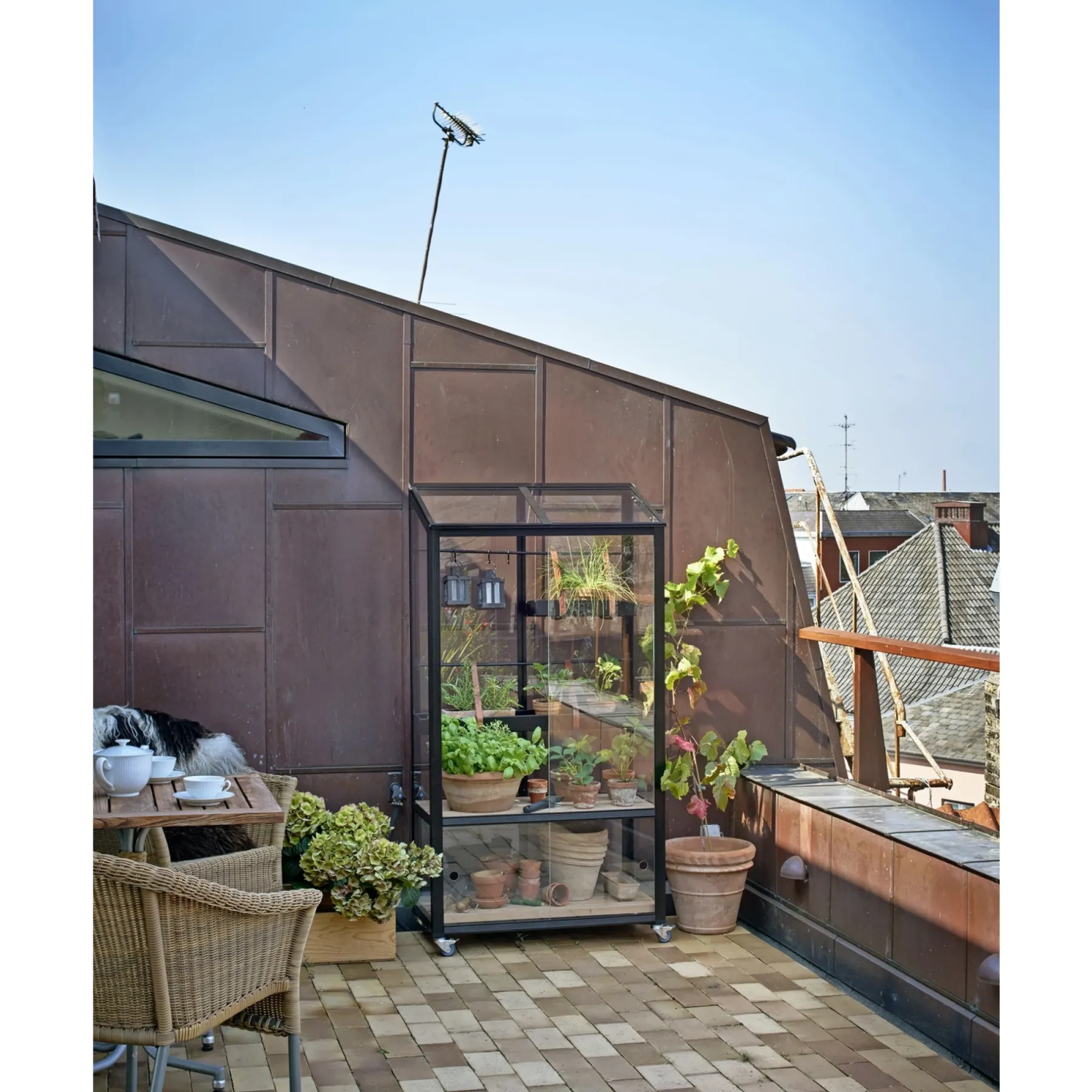 New Juliana CITY GREENHOUSE VÆGDRIVHUS 4 MM HÆRDET GLAS HELE BANER SORT 0,32 M2
